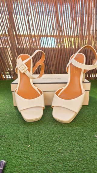 Sandalias de tacón Latouche blancas