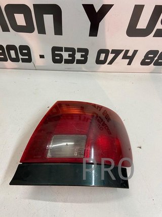 Audi a4 piloto trasero ref: 8D0945096