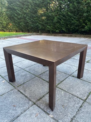 Mesa de centro cuadrada de madera