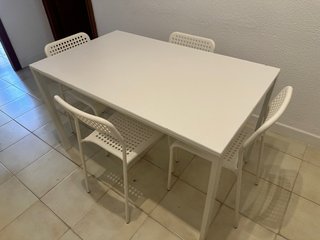 Conjunto Mesa de Comedor Blanca y 4 Sillas