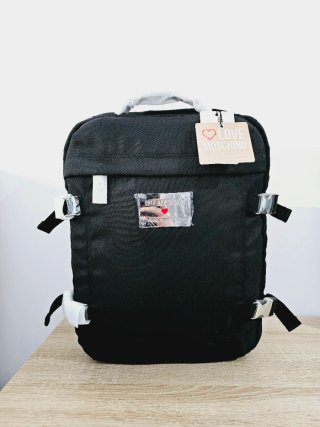 Maleta compacta Moschino. Nueva
