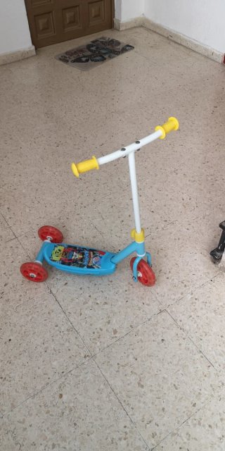 Patinete Infantil de Tres Ruedas