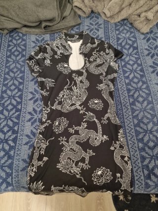 Vestido estilo asiático con estampado de dragones