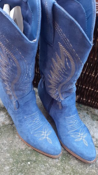 Lote Botas de mujer para bestir Talla 36