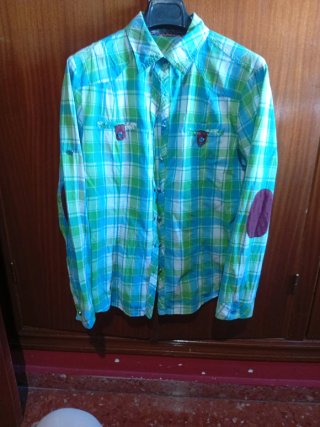 Camisa de cuadros verde y azul