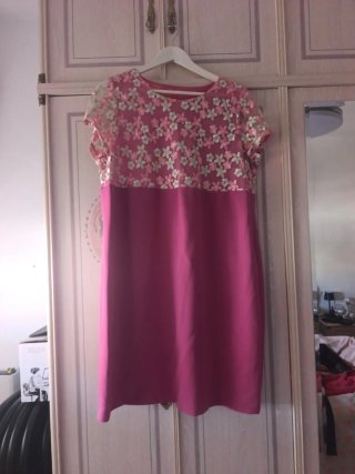 Vestido Rosa con Encaje Floral Talla XL