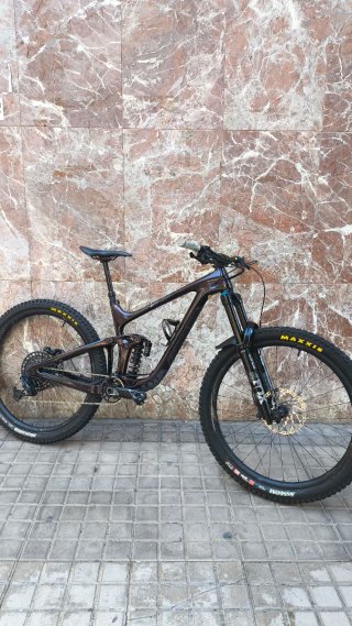 Bicicleta Enduro Giant Advanced Pro 0 2022