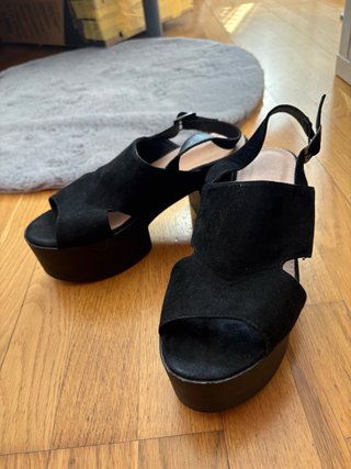 Sandalias de Tacón y Plataforma Negras