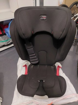 Britax Römer Grupo 2/3. KIDFIX II XPSICT