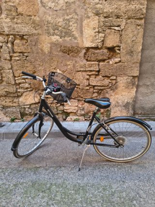 Bicicleta de paseo Btwin negra