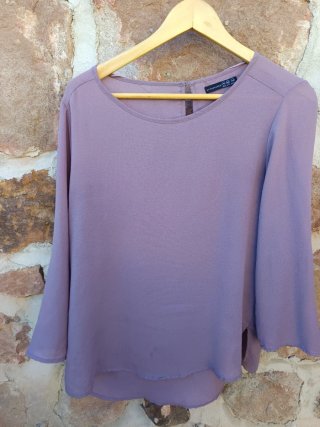 Blusa morada de manga larga