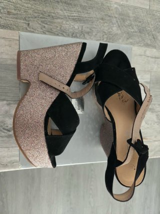 Sandalias de cuña Ursula Mascaró