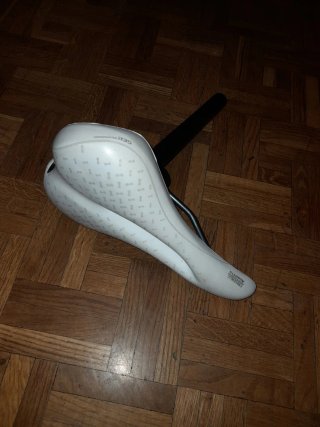 Sillín de Bicicleta con Gel Blanco + casco Regalo