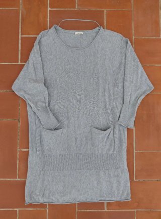 Vestido tipo jersey gris