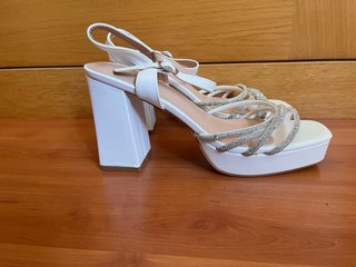 Sandalias de Tacón Blancas Talla 40