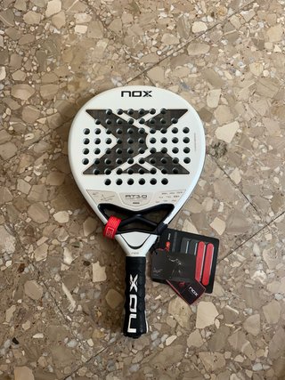 Pala de Pádel Nox AT10 12K Lite