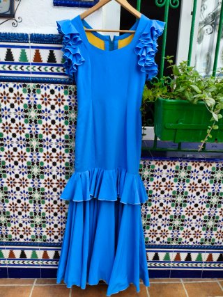 Traje de flamenca azul celeste