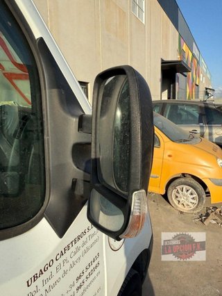 RETROVISOR DERECHO Renault Master III Furgón