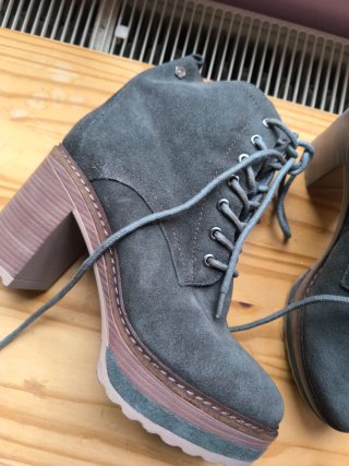 Botines de piel con tacón
