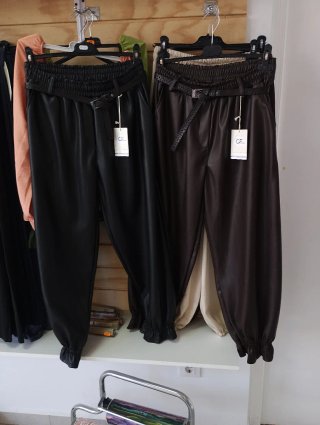 Pantalón Bombacho con Cinturón