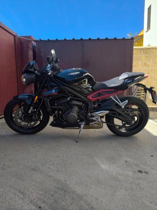 Triumph Street Triple R