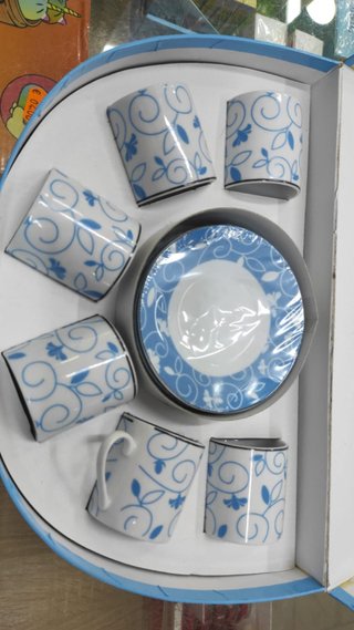 Set de 6 Tazas y Platos de Cerámica