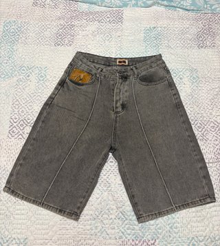 Pantalón corto Corteiz gris