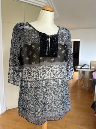 Blusa de chifón estampada