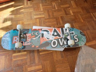 Skate con Diseño Ilustrado NUEVA sin estrenar