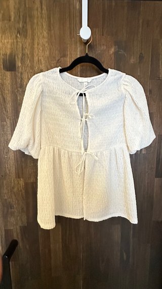 Blusa blanca H&M con lazos