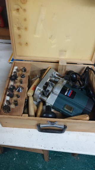 Fresadora Alpha Tools OF 1100E
