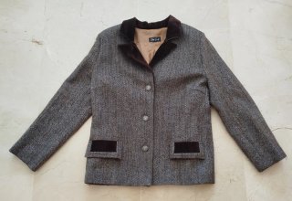 Chaqueta de señora con solapas de terciopelo