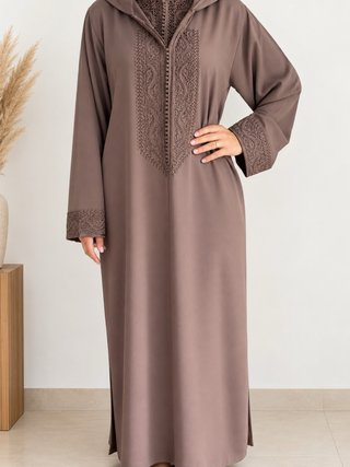 Jellaba Marroquí Elegante Bordada