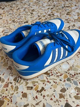 Zapatillas Adidas Azul y Blanco