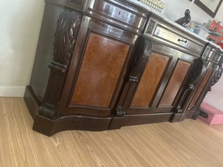 Mueble Antiguo de Madera