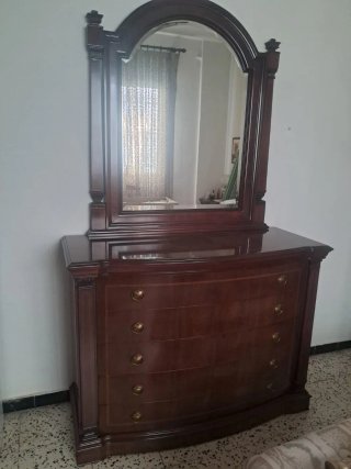 Dormitorio completo de caoba