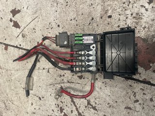 Módulo de fusibles de batería Seat León