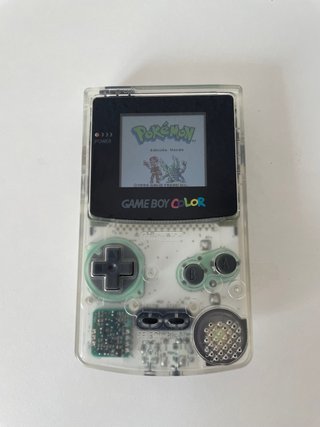 Nintendo Game Boy Color con pantalla iluminada