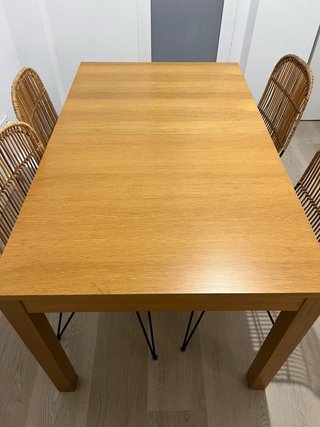 Mesa de Comedor de Madera