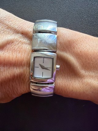 Reloj DKNY Plateado