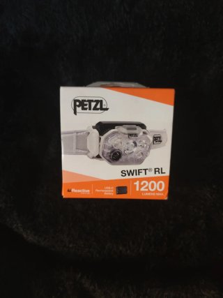 Frontal Petzl Swift RL 1200 Lúmenes