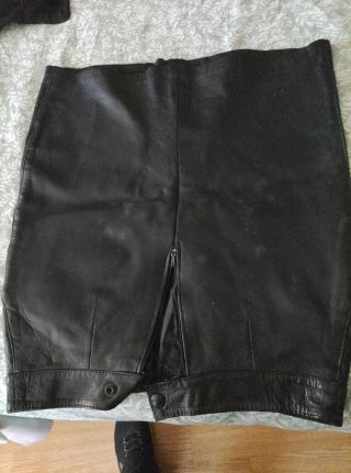 Falda de Piel Negra Talla 42