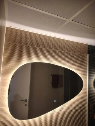 Espejo de baño con luz LED