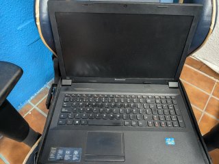 Portátil Lenovo Negro