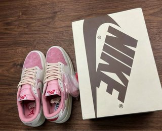 Nike Air Jordan 1 Low Travis Scott