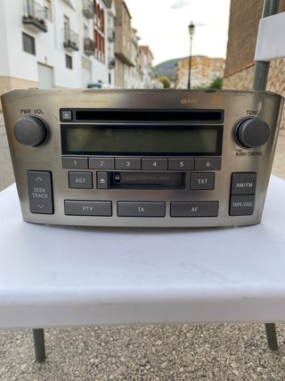 Radio CD Toyota Avensis (2005)