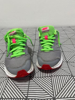 Zapatillas Nike Gris y Verde