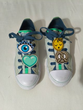 Zapatillas Converse con parches
