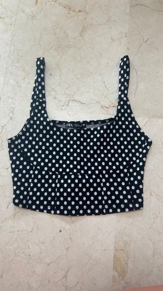 Top Zara Estampado Lunares Talla M (viene chico)