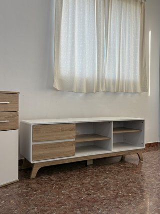 Mueble de Televisión Blanco y Madera